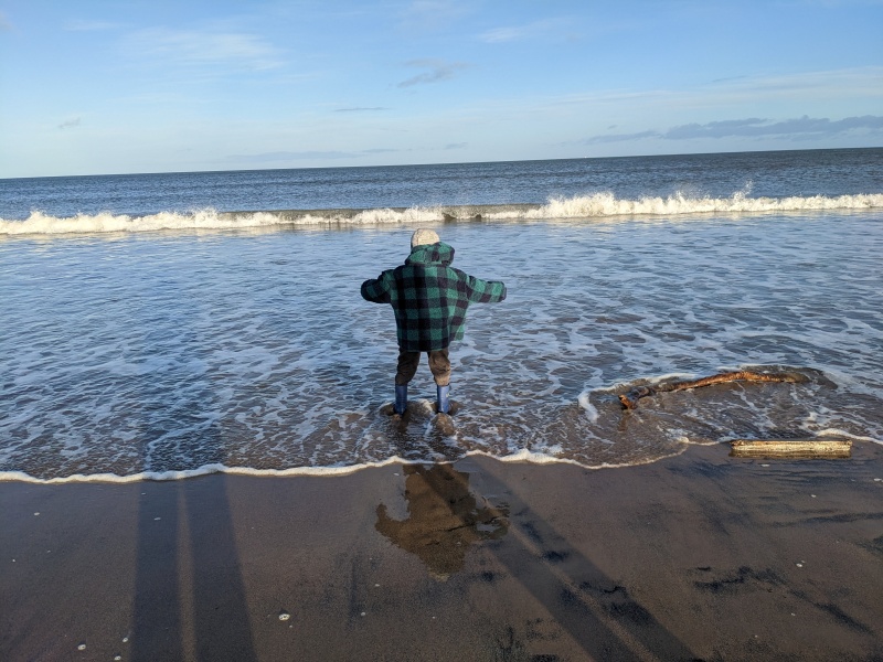 Thread 5 - TalkExiles: "The Planet Goes On Being Round"