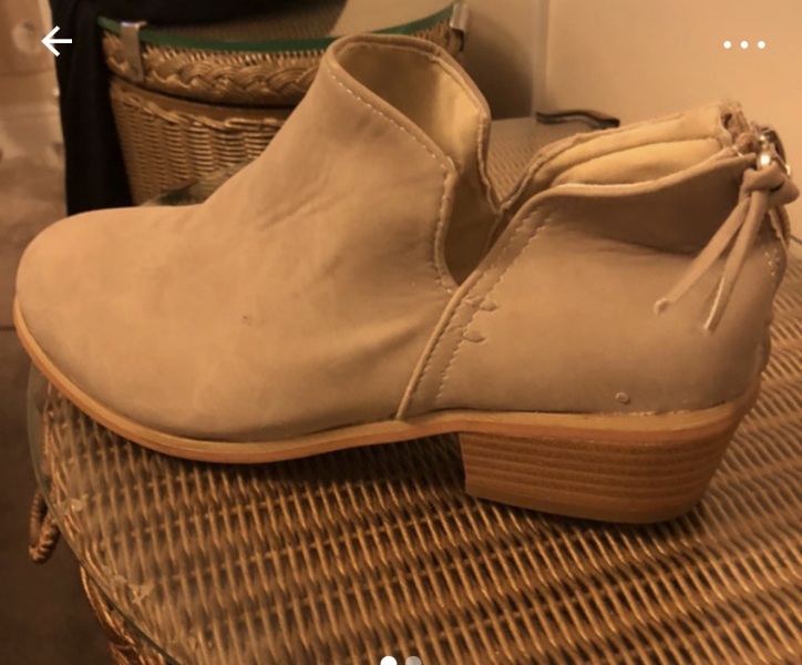 Low ankle boots