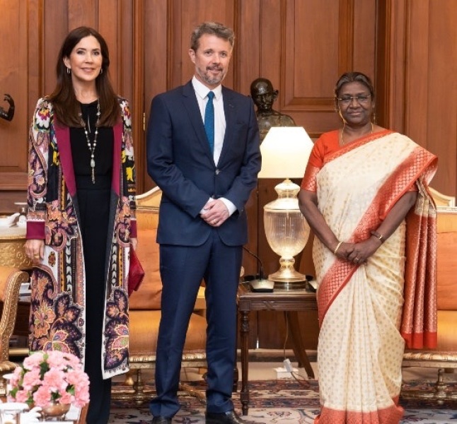 Royal Style: Quality jewellery, quality clothes and maybe a bit of Quality Street 