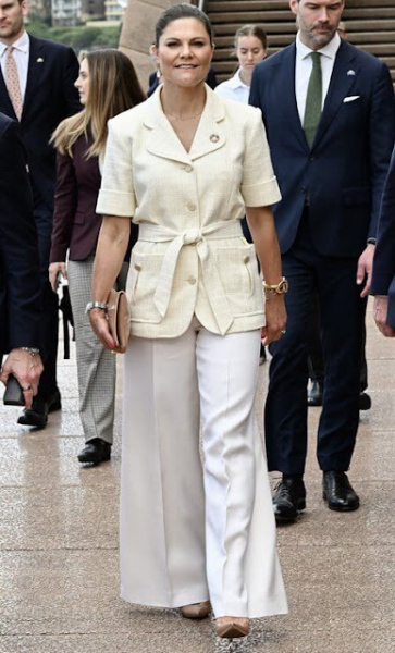 Royal Style: Quality jewellery, quality clothes and maybe a bit of Quality Street 