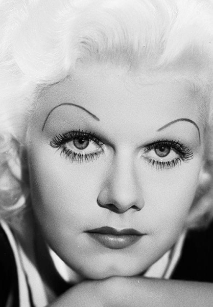 Thin brows are back! Oh no!
