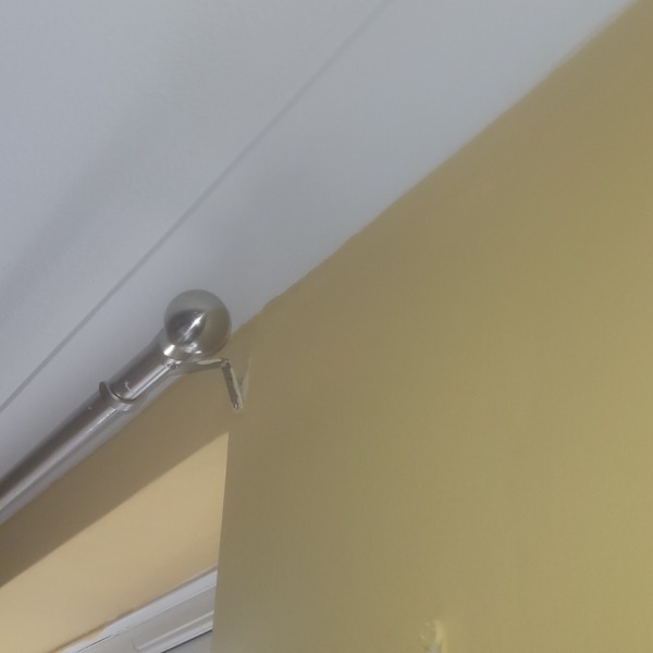 What colour to paint this hallway? (photos)