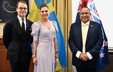 Royal Style: Quality jewellery, quality clothes and maybe a bit of Quality Street 