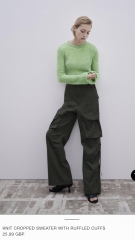What shoes should a 40yo wear with this outfit?