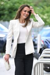 Les Parisiennes des Mamansnet: Always Have a Ball Gown at the Ready in Celebration of Your Enemy's Demise