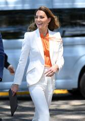 Les Parisiennes des Mamansnet: Always Have a Ball Gown at the Ready in Celebration of Your Enemy's Demise