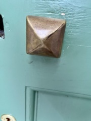 What sort of door handle is this?