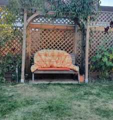 Can I see your garden seating areas?