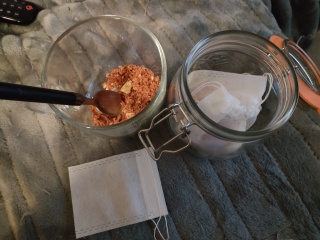 Anyone make their own teabags/fruit tea?