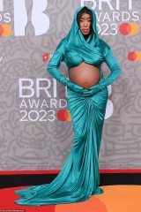 Brit Awards Red Carpet- my god in heaven