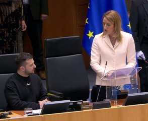 Les Parisiennes des Mamansnet: Always Have a Ball Gown at the Ready in Celebration of Your Enemy's Demise