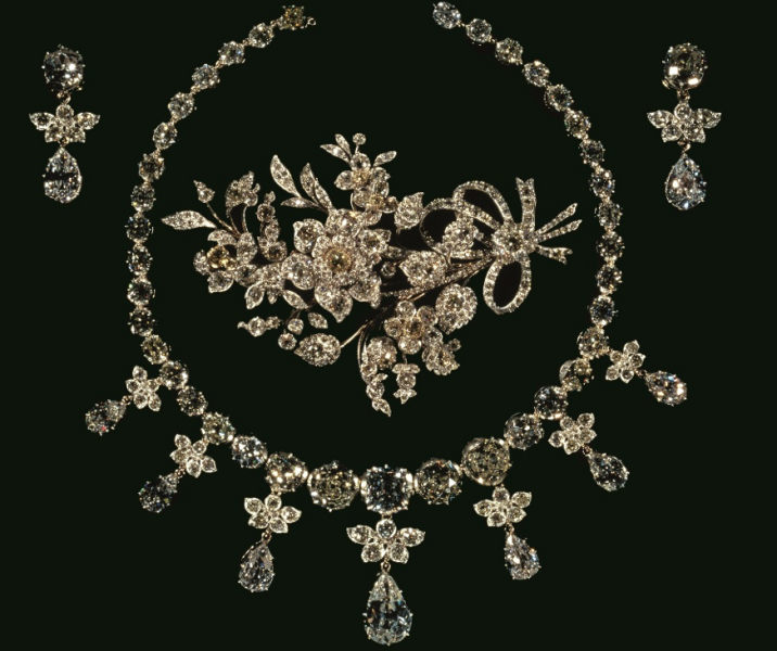 Royal Style: Quality jewellery, quality clothes and maybe a bit of Quality Street 