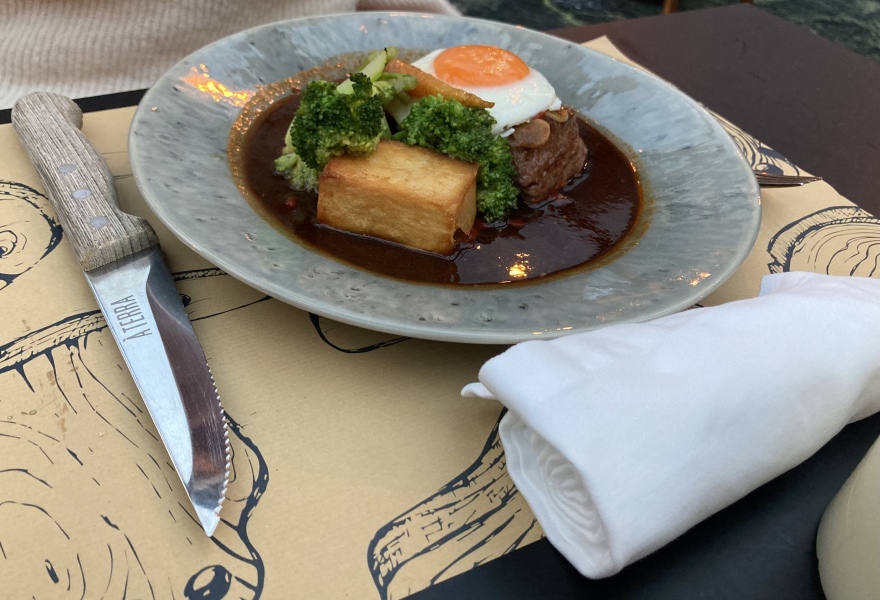 Come and tell me your dull and unexciting news 25: Calmly through the day 