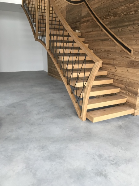 Polished concrete floor