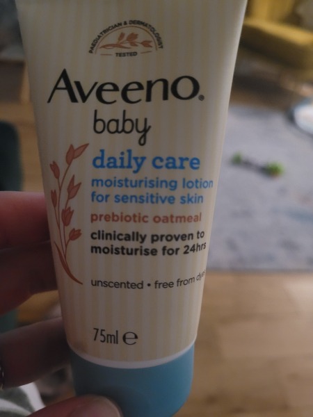 Help my hands! (Please - pic included)