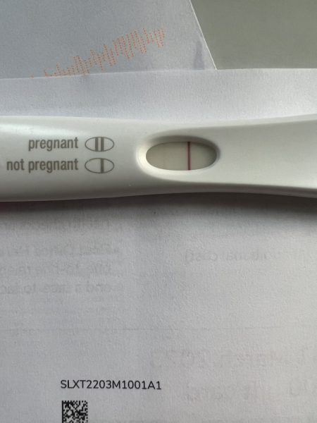 9dpo very faint line or indent!