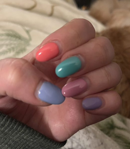 Spring nail colours