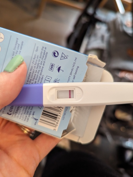 First response faint positive - clear blue digi 'not pregnant' CONFUSED!!
