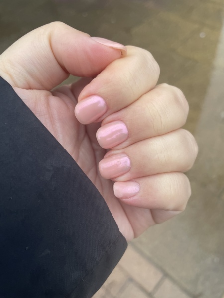Spring nail colours