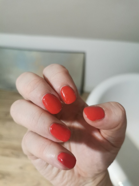 Spring nail colours