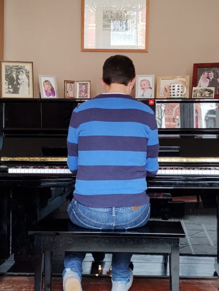 Favour to ask of any competent pianist