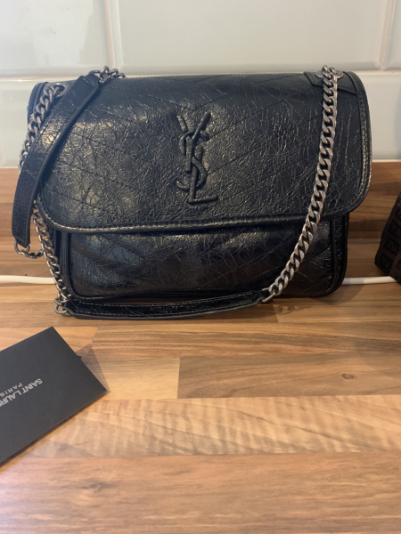 If you love bags- show us your yours! 