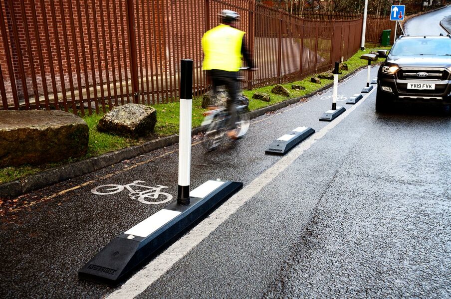 To feel unsafe when cyclists use pavements illegally?