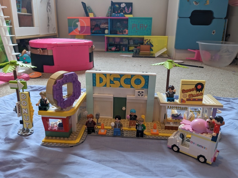 MsLatté’s Daebak Cybercafé (Kdrama addicts #39): February sees the Filthy Noonas warmed by the smouldering embers of Jin’s leather trousers