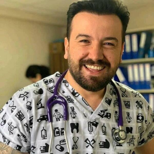 American surgeon working for UN peace keepers in Syria sent me face book friend request AIBU to start messaging and see where it goes?