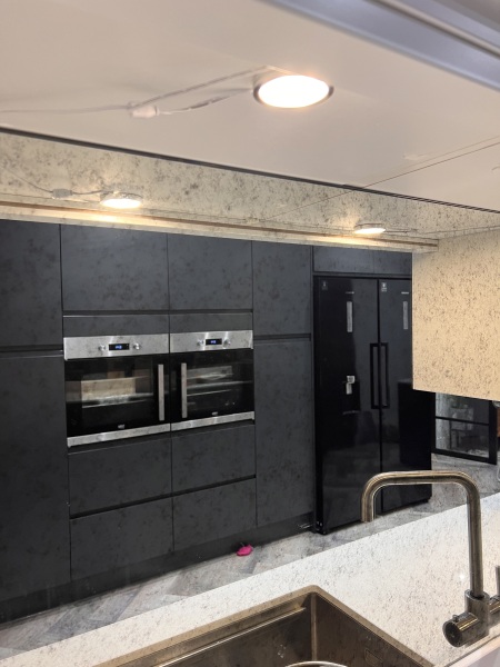 Mirror splashback woes - picture included