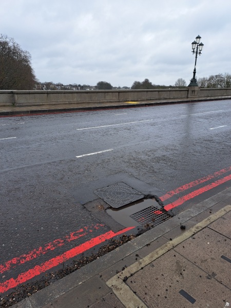 To feel unsafe when cyclists use pavements illegally?