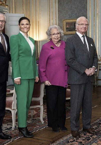 Royal Style: Quality jewellery, quality clothes and maybe a bit of Quality Street 