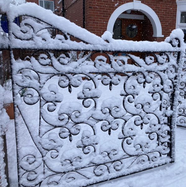 Thread 6 - TalkExiles: "Yup, still round."