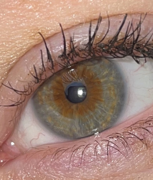 I'm 40 and I don't know what colour my eyes are! Photos