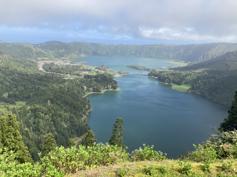 Come and tell me your dull and unexciting news 24: Calmly through the day 