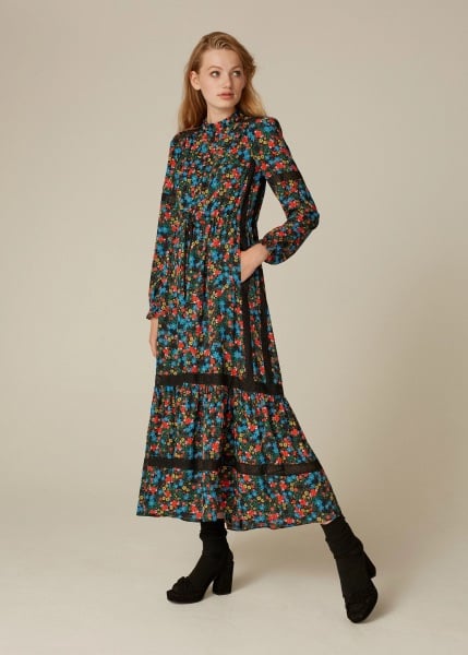 What coat/ jacket(s) with long skirts and wide leg jeans?