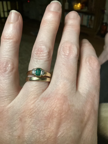 Please show me your emerald rings ? 