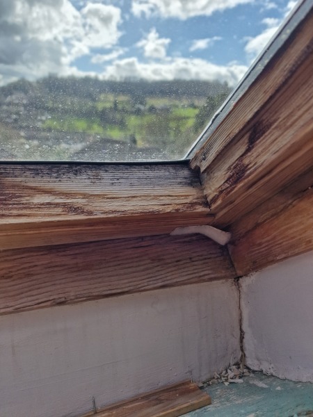 Velux window varnish - with pictures
