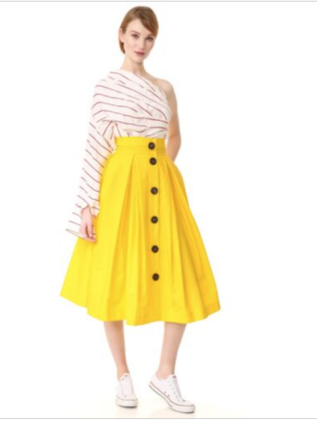 Les Parisiennes des Mamansnet: JesusFlo Superstar in a Back Lit Kaftan (Toyboy Not Included)