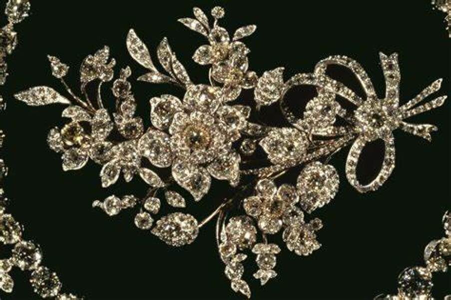 Royal Style: Quality jewellery, quality clothes and maybe a bit of Quality Street 