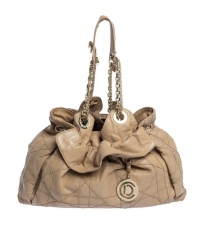 What handbag do you have?!