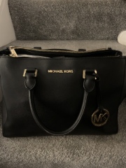 If you love bags- show us your yours! 