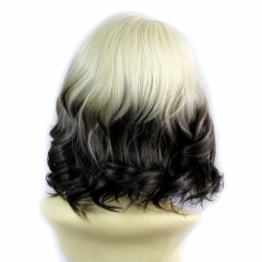 The orange skin/fake lashes/massive eyebrows type of look…