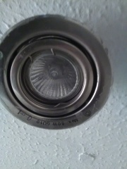 Can you help this idiot change a lightbulb?