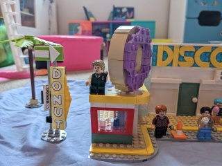 MsLatté’s Daebak Cybercafé (Kdrama addicts #39): February sees the Filthy Noonas warmed by the smouldering embers of Jin’s leather trousers