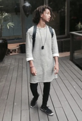 7 yo boy wants to wear dress and tights to school 