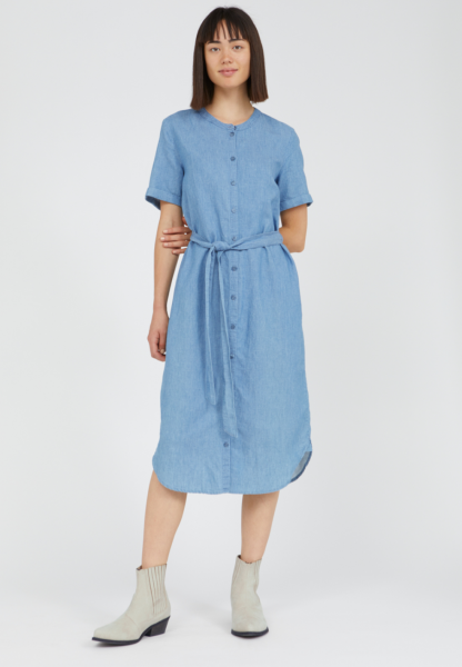 Anyone recently seen everyday dresses answering to this description?