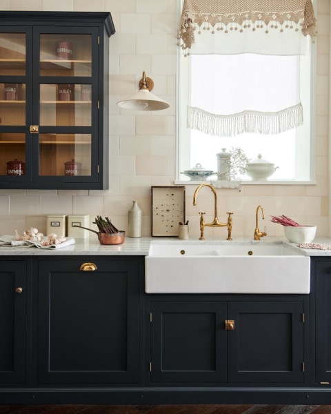 DeVOL shaker doors