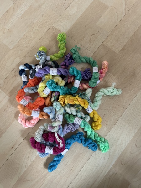 project for 24 x mini skeins (knitting, not socks!) 