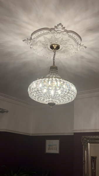 Flash me your chandeliers 